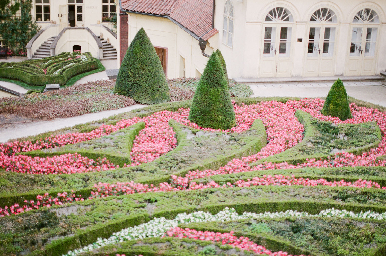 Vrtba Gardens - Weddings in Prague - Julie May