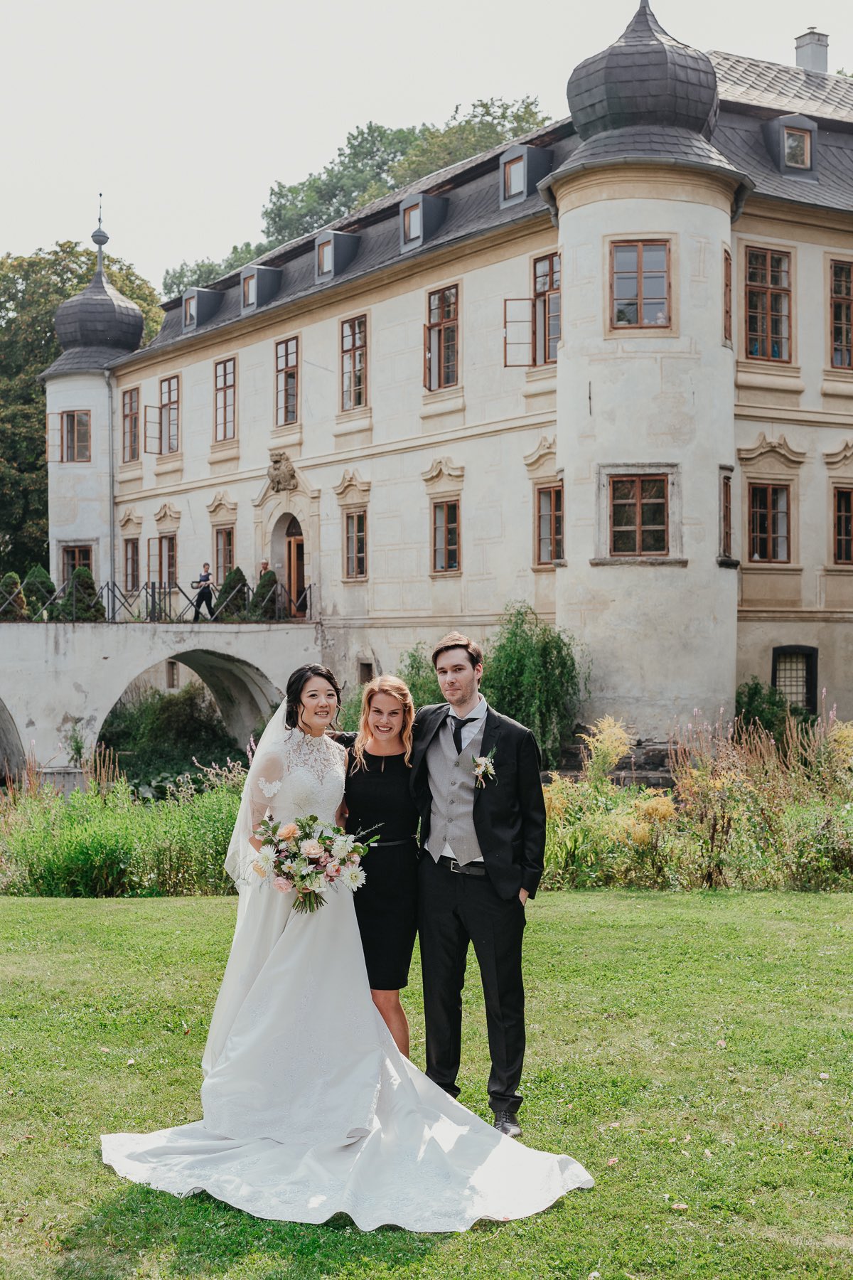 Chateau Trebesice - Weddings in Prague - Julie May