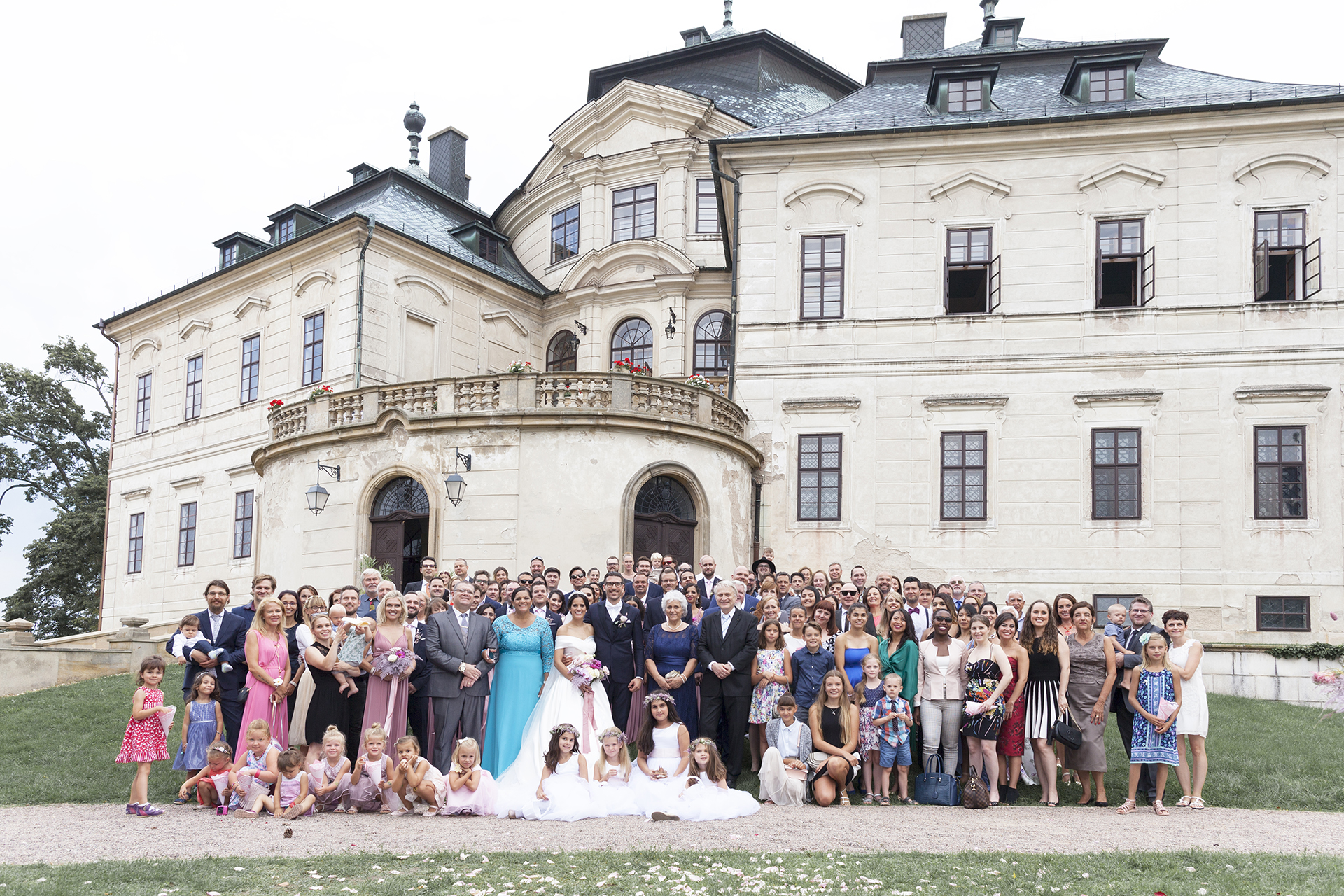 Karlova Koruna castle - Weddings in Prague - Julie May