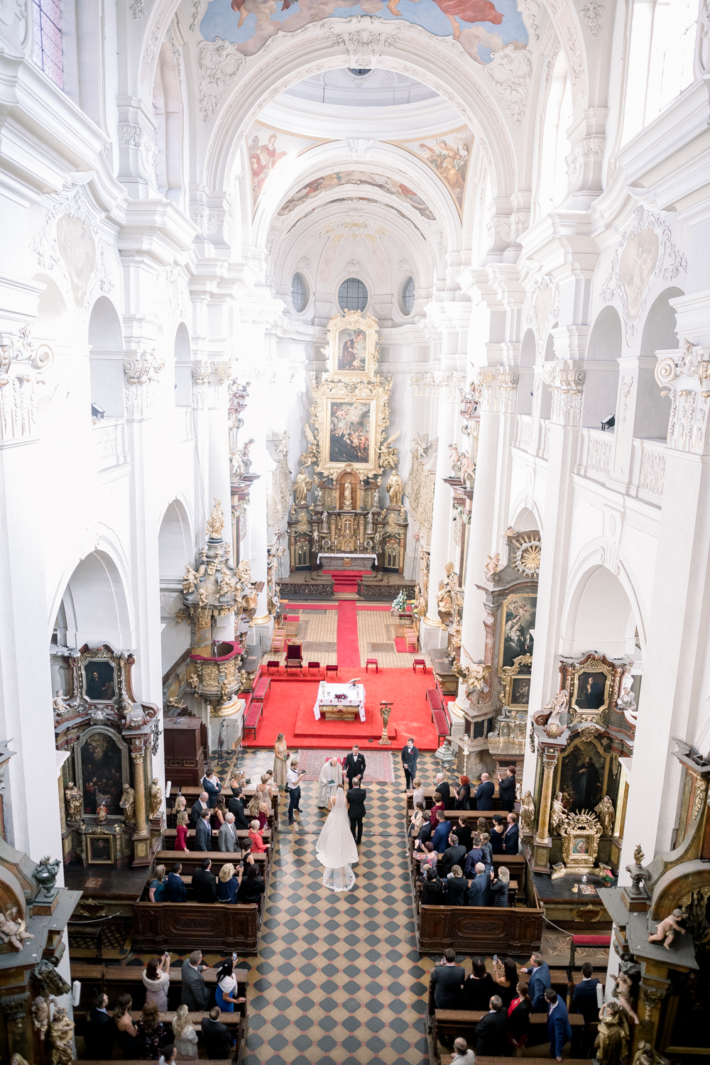 St. Thomas Church & Letensky chateau - Weddings in Prague - Julie May
