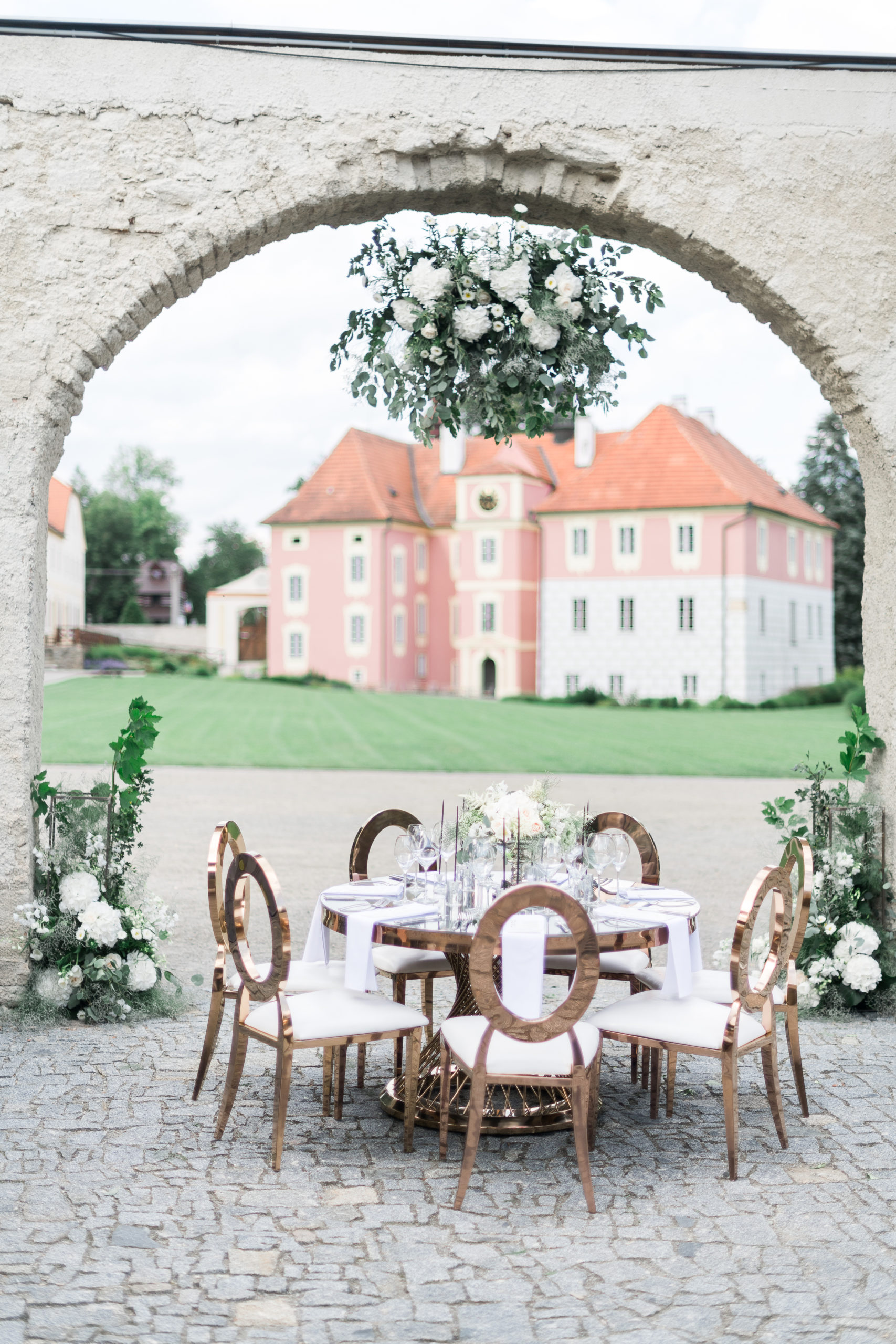 Chateau Mitrowicz - Weddings in Prague - Julie May