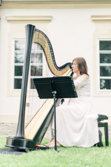 Bon Repos - Weddings in Prague - Julie May