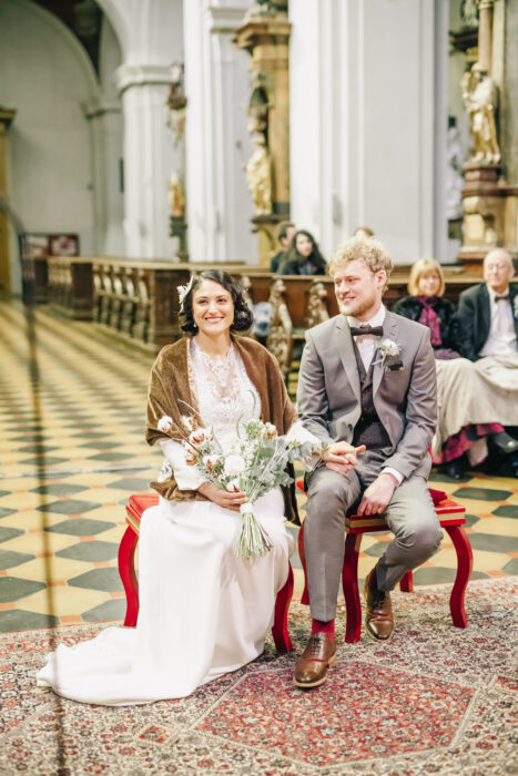 St. Thomas church & Altany Kampa - Weddings in Prague - Julie May