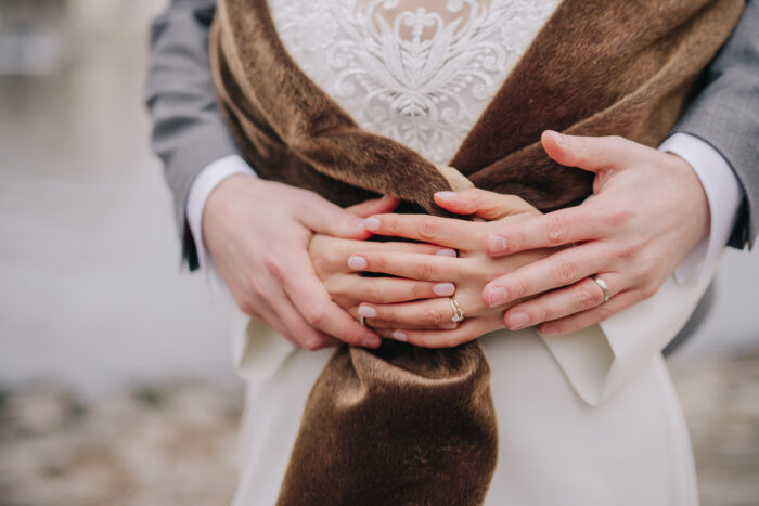 St. Thomas church & Altany Kampa - Weddings in Prague - Julie May