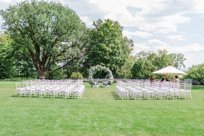 Chateau Mcely - Weddings in Prague - Julie May