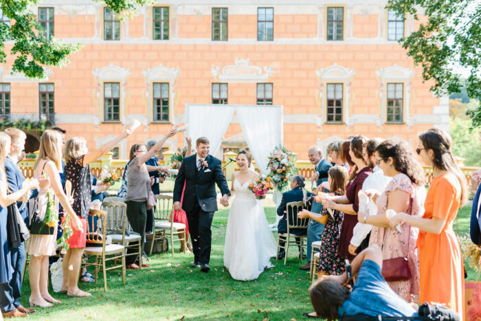 Bechyne Castle - Weddings in Prague - Julie May