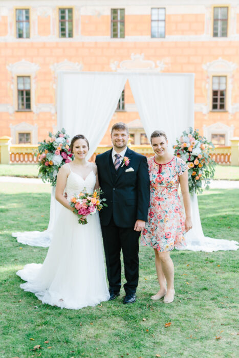 Bechyne Castle - Weddings in Prague - Julie May