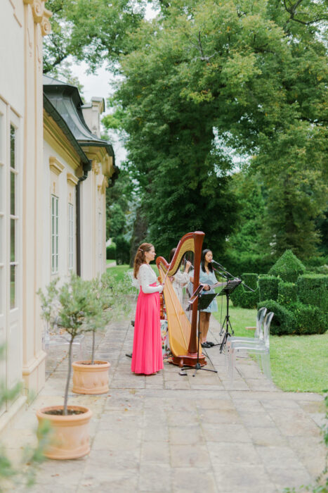 Bon Repos - Weddings in Prague - Julie May