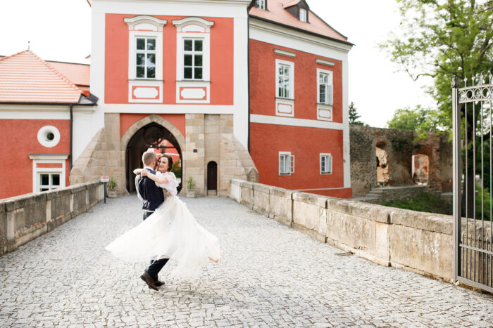 Savoia Castle - Weddings in Prague - Julie May