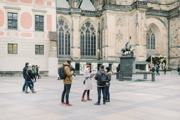 Ban Pin & Shu Ying - Weddings in Prague - Julie May