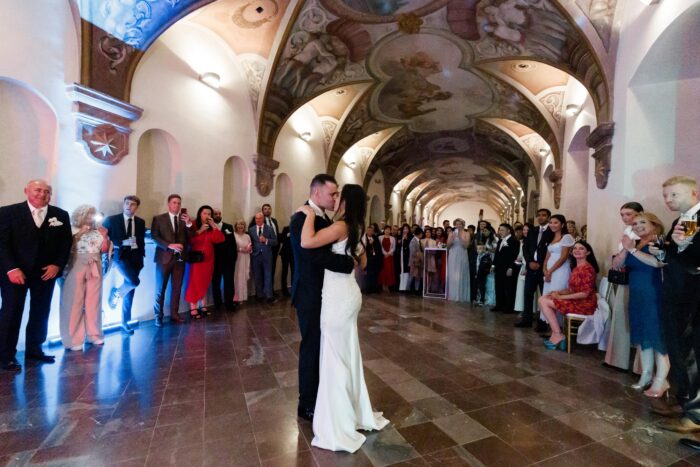 Troja castle - Weddings in Prague - Julie May