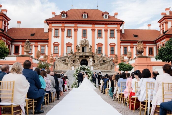 Troja castle - Weddings in Prague - Julie May