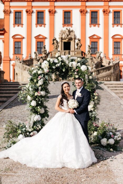 Troja castle - Weddings in Prague - Julie May