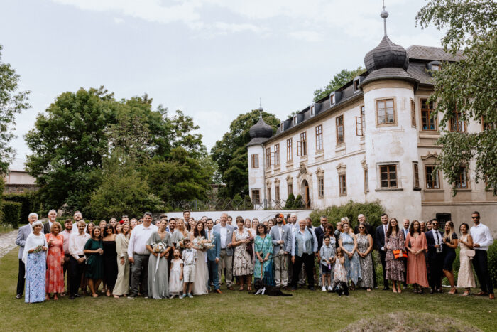 Třebešice Chateau - Weddings in Prague - Julie May