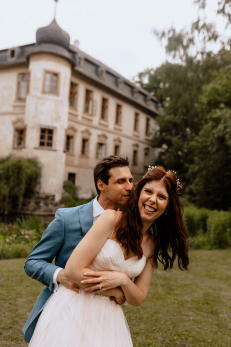 Třebešice Chateau - Weddings in Prague - Julie May