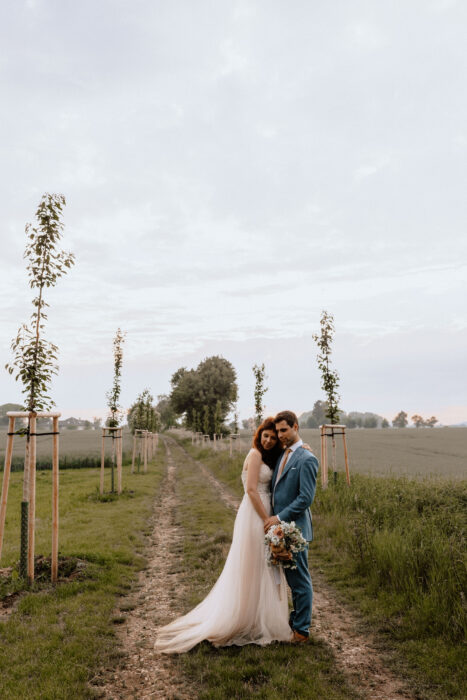 Třebešice Chateau - Weddings in Prague - Julie May