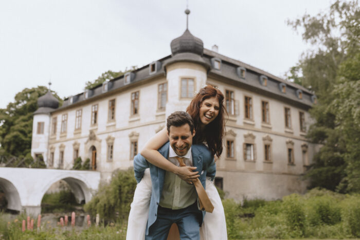 Třebešice Chateau - Weddings in Prague - Julie May