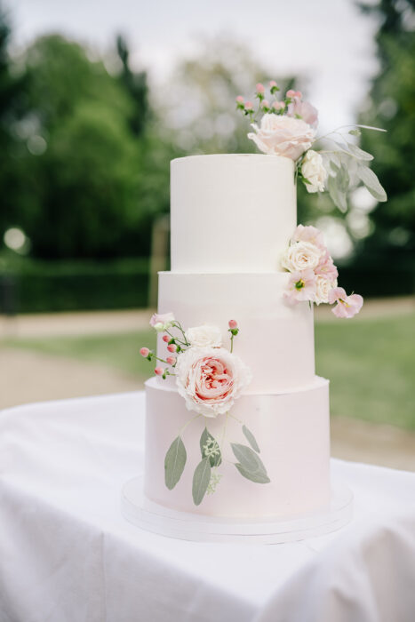 St.Ludmila church & pavilon Grebocka - Weddings in Prague - Julie May