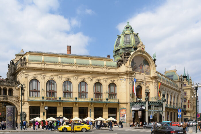 Municipal house & Grand Hotel Bohemia - Weddings in Prague - Julie May