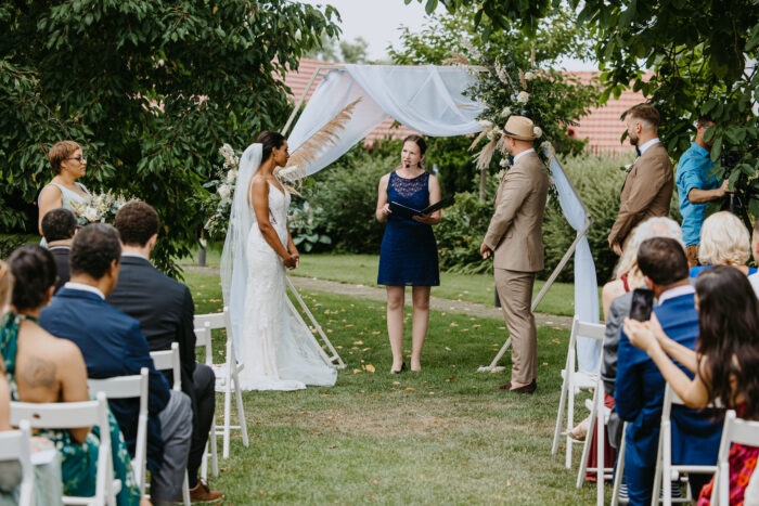 Na Kmíně - Weddings in Prague - Julie May