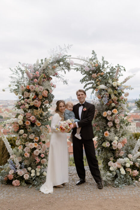 Villa Richter - Weddings in Prague - Julie May