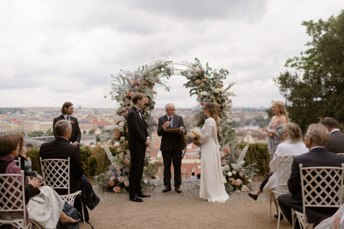 Villa Richter - Weddings in Prague - Julie May