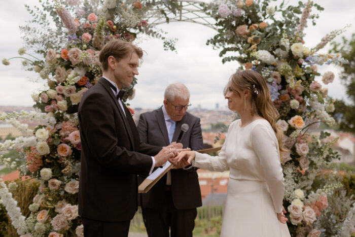 Villa Richter - Weddings in Prague - Julie May