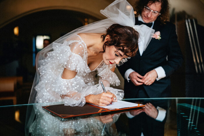 Old Town hall - Weddings in Prague - Julie May