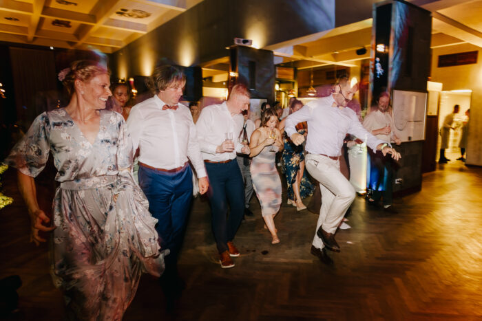 Church & Mánes - Weddings in Prague - Julie May