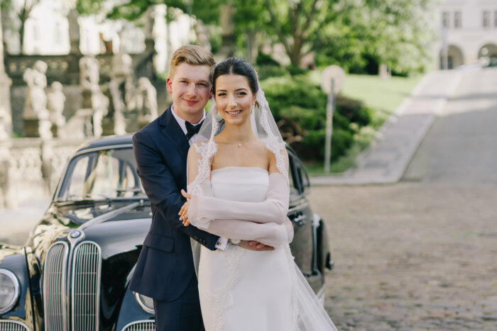 Church & Mánes - Weddings in Prague - Julie May